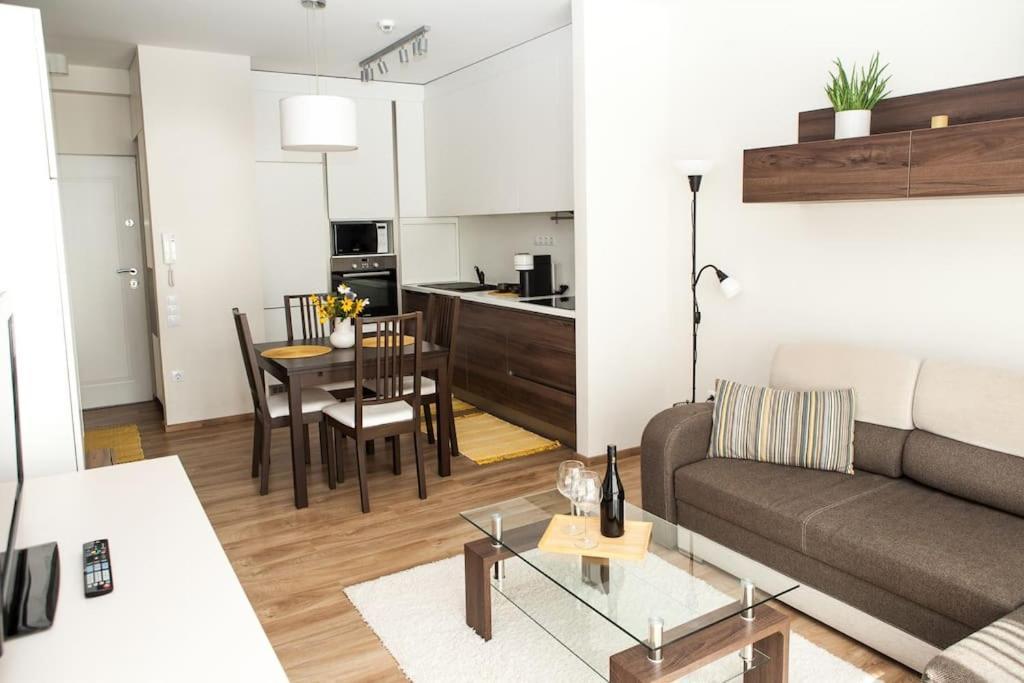 Liszt Apartman Győr Exteriör bild